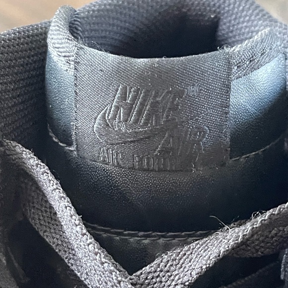 Nike Men's AIR Force 1 '07 Basketball Shoes - Picture 9 of 9